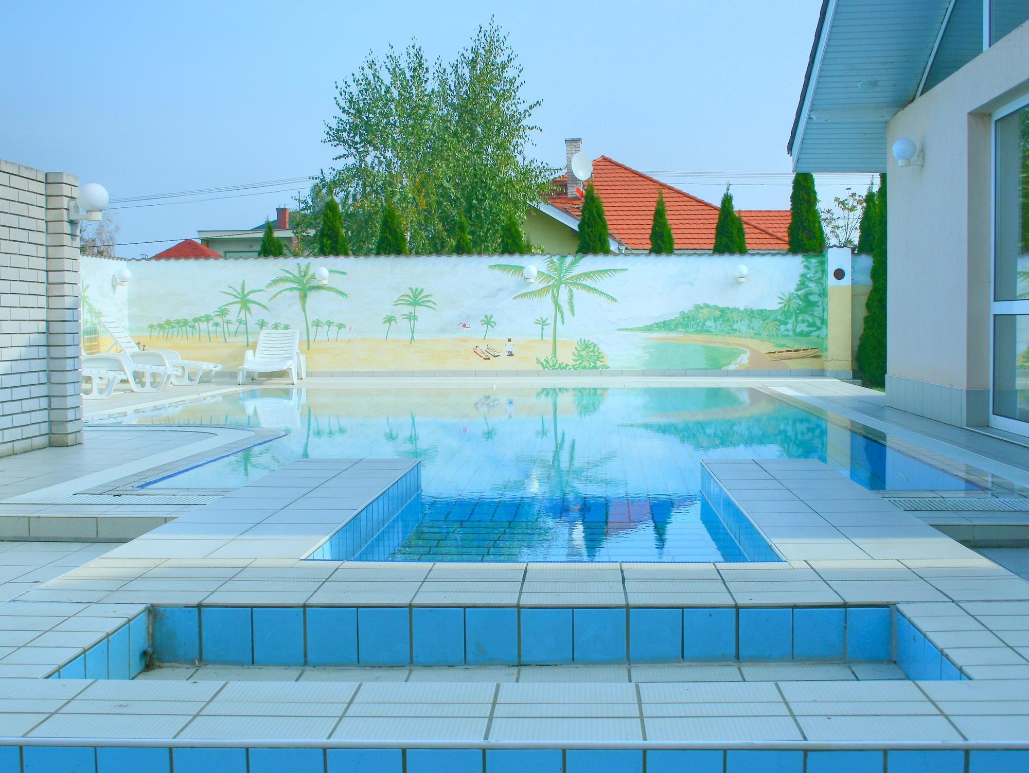 Ket Korona Konferencia Es Wellness Hotel Balatonszarszo Exterior foto